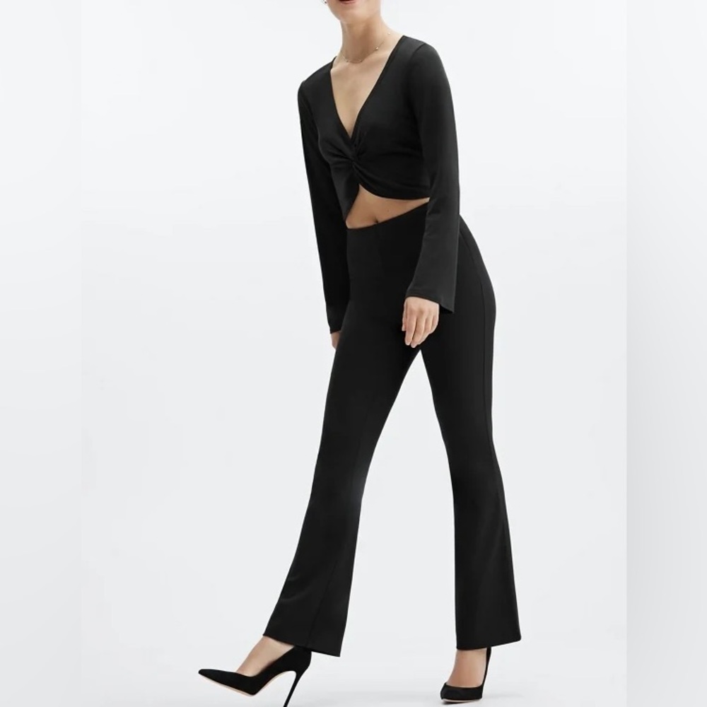 Like NEW- Fabletics High Waist Flares and Twist Front Top Set - Size Small